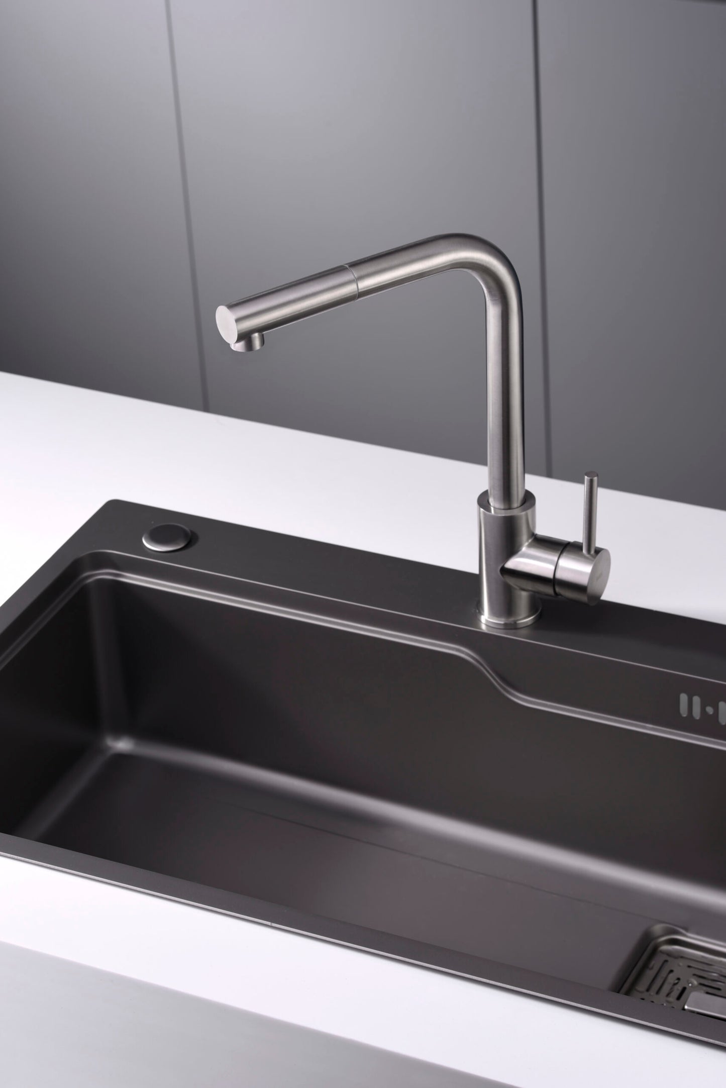 CHROME PULL-OUT SINGLE-LEVER KITCHEN FAUCET